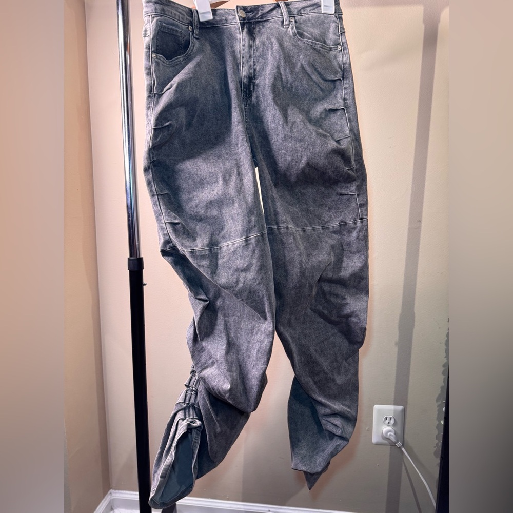 AKIRA Gray stretch Cargo Pants